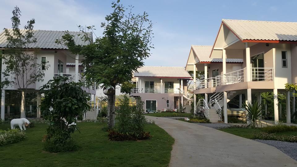 Baan Suan Geb Tawan Hotel Lopburi Ngoại thất bức ảnh